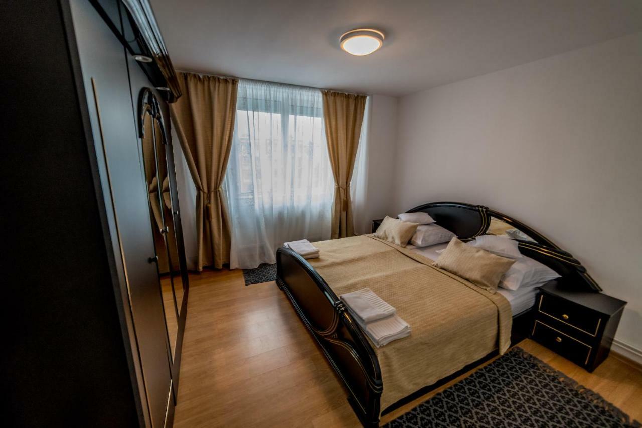 Apartament Sorina Maria Apartment Deva Exterior photo