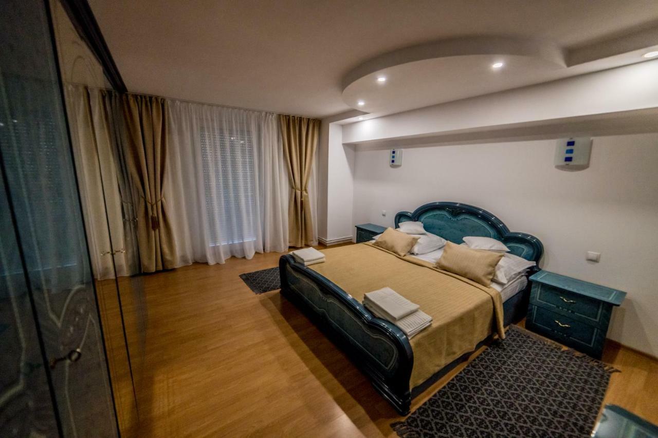 Apartament Sorina Maria Apartment Deva Exterior photo