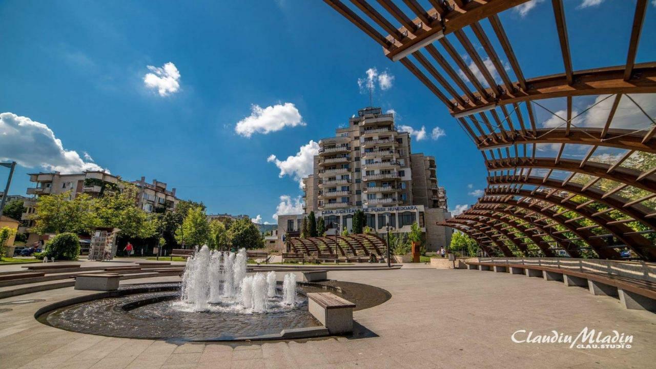Apartament Sorina Maria Apartment Deva Exterior photo